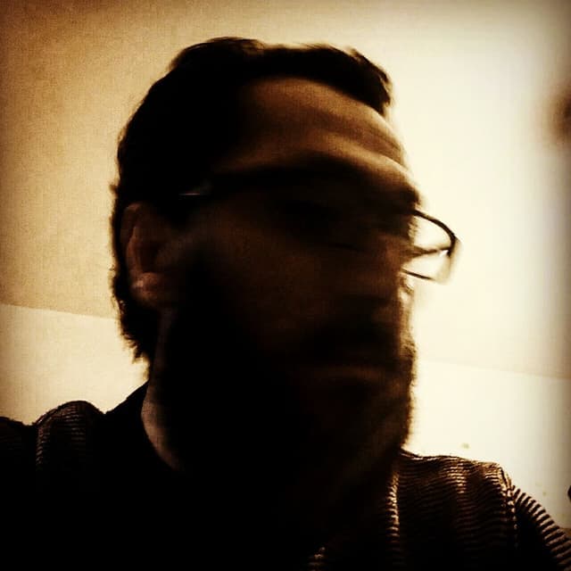 صورة حسن نصّور