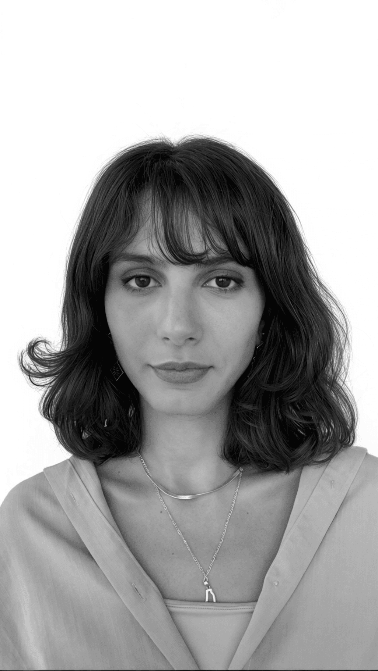 ليلى حزينة